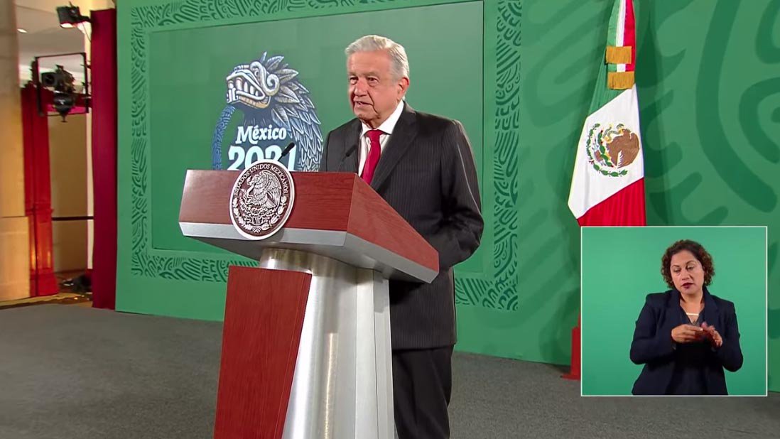 amlo patrio.jpg