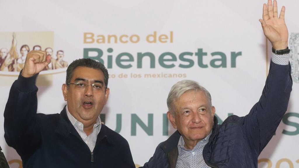 amlo puebla.jpg