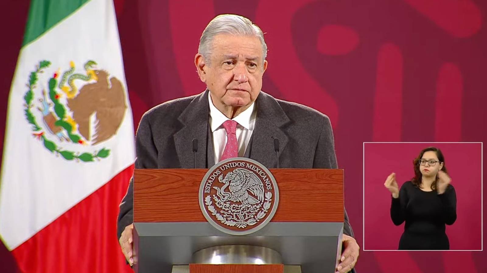 amlo respalda a gatell covid.jpg