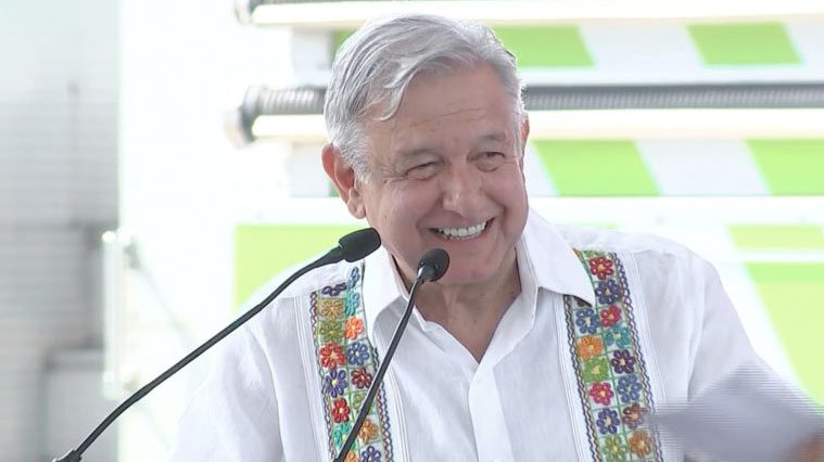 amlo santa lucia.jpg