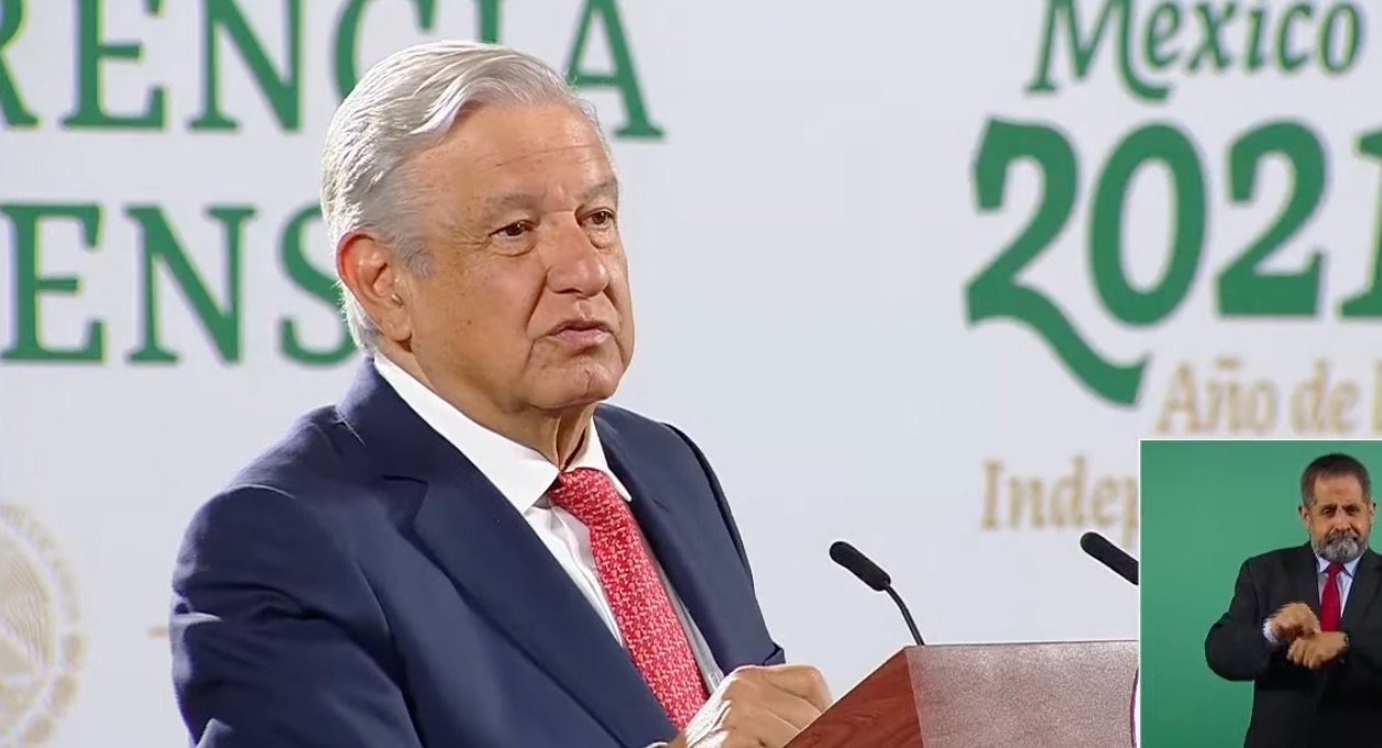 amlo vacunas.jpg