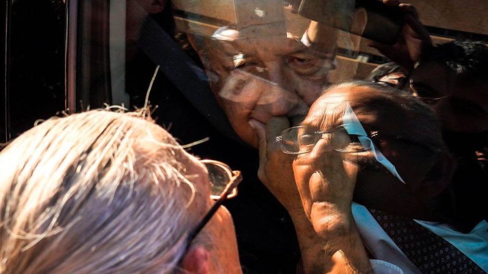 amlo ventanilla2.jpg