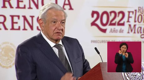 amlo y eu periodistas.jpg