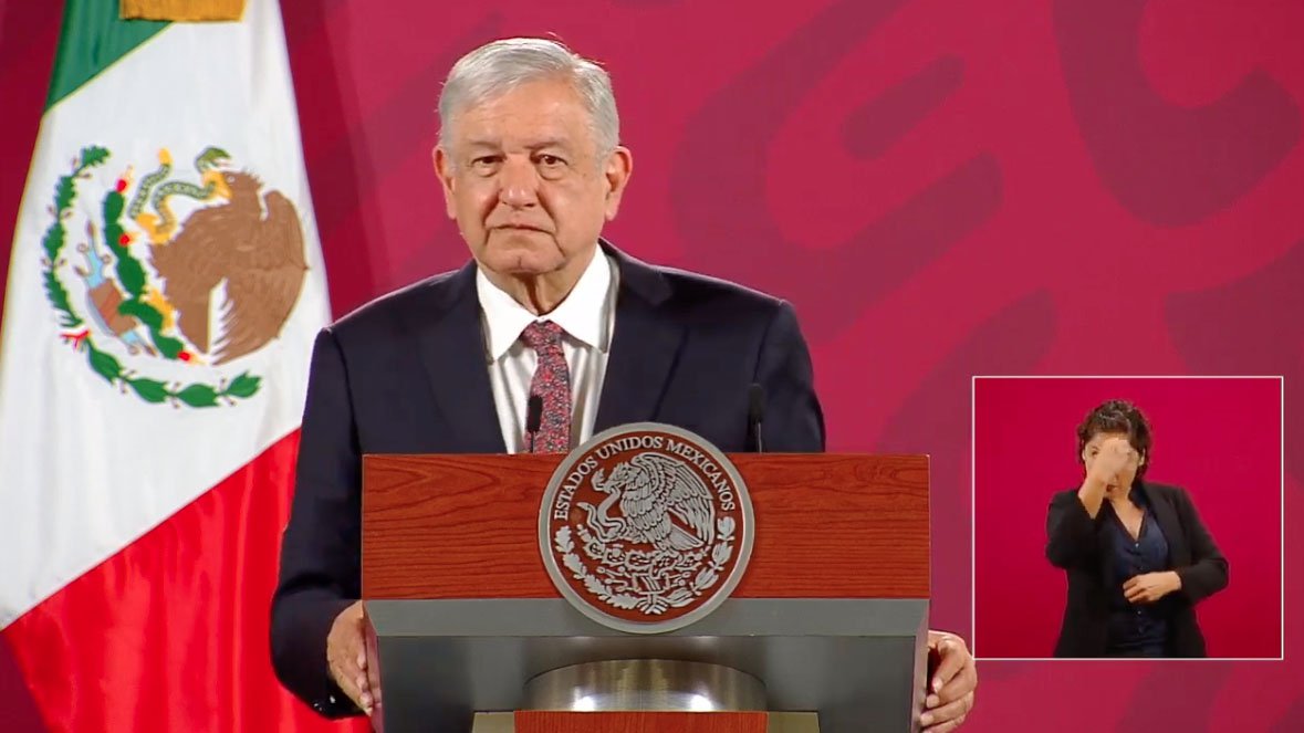 amlo y los migrantes.jpg