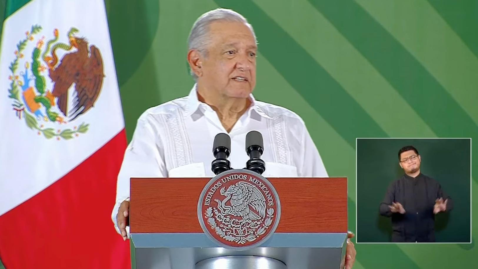 amlo yucatan de paseo.jpg