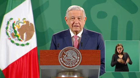 amlo zul y rojo.jpg