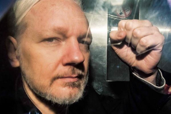 assange2.jpg