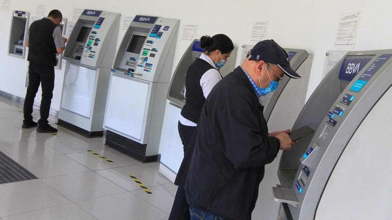bancos cerrados por muertos.jpg