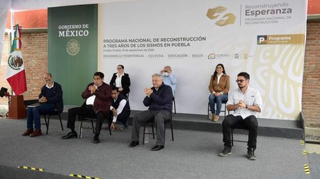 barbosa y amlo.jpg