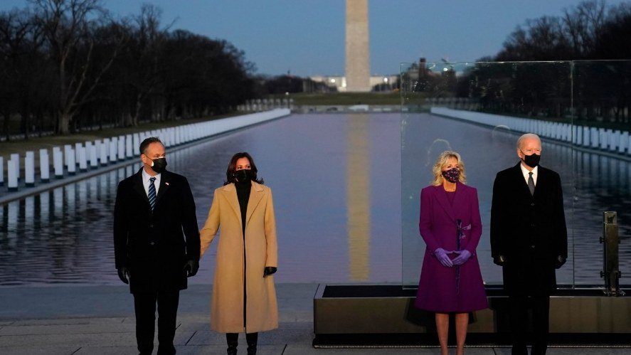 biden y harris covid.jpg