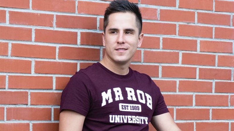 brian enamorandonos.jpg
