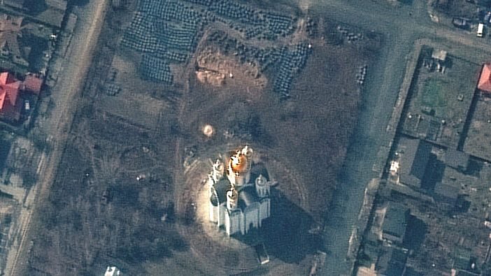 bucha-massacre-images-appear-to-show-mass-grave-by-church-in-ukraine-780x470 (1).jpg