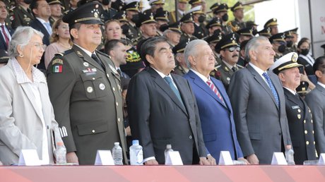 celebrapue5mayoencdefileamlombh.jpg