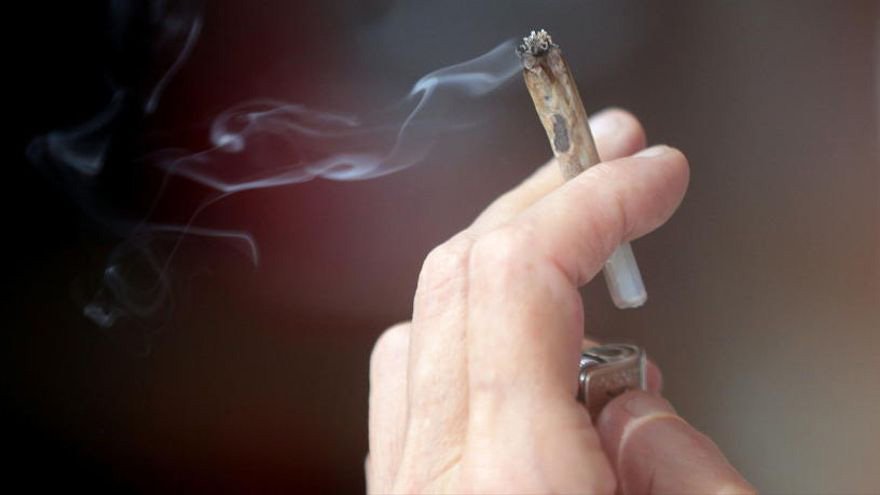 cigarro de marihuana.jpg