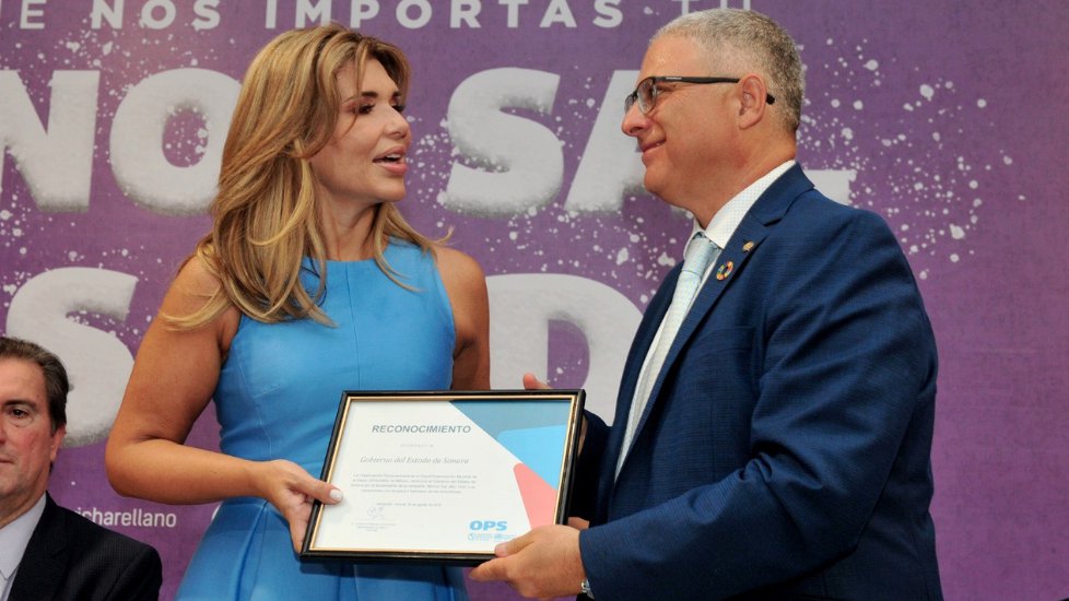 claudia sonora .jpg