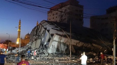 derrumbe edificio franja de gaza bombardeo.jpg