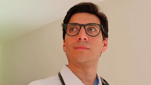 doctor mauricio.jpg