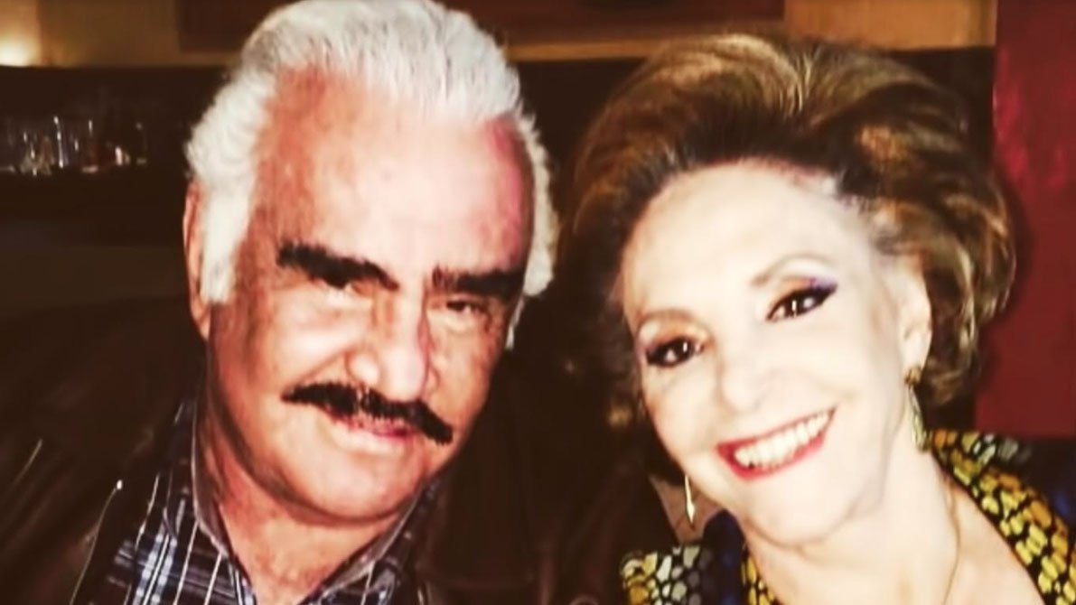 doña cuquita y vicente fernandez.jpg