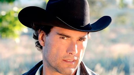 eduardo yañez reportero.jpg