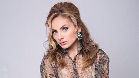 elizabeth álvarez (1).jpg