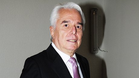 enrique guzmán y frida.jpg