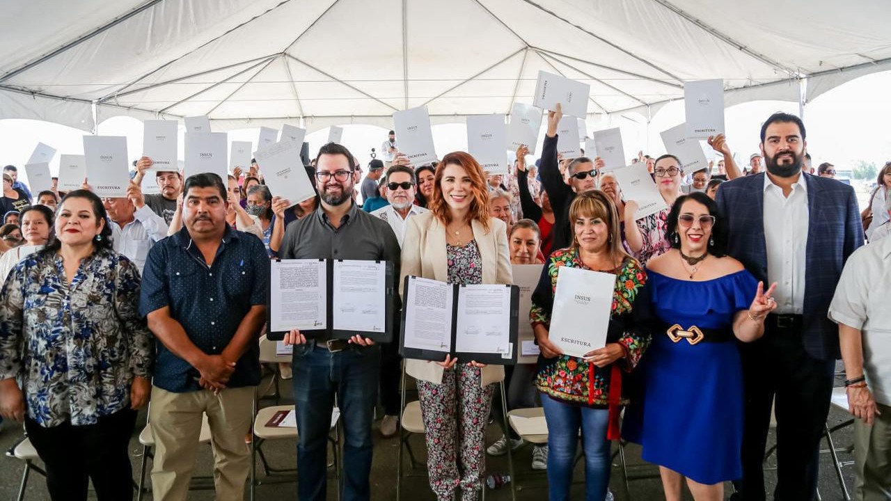 entrega donativos new.jpg