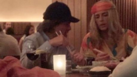 epn y tania disfraz.jpg