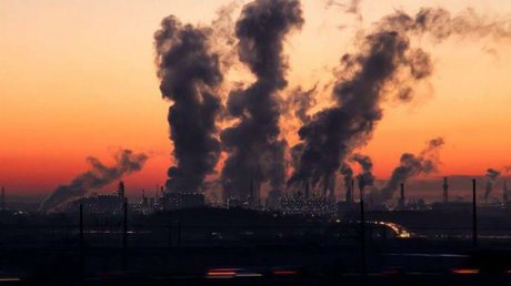 fabricas contaminación.jpg