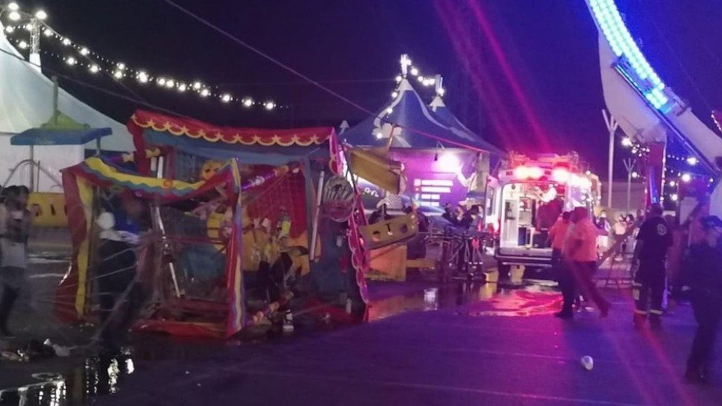 feria nuevo leon juego mecánico.jpg