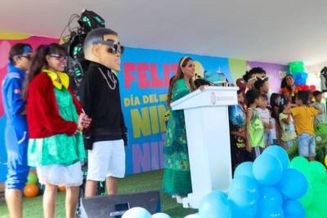 festejo-dia-del-niño-evelyn-salgado-papagayo-2-fotor-2024050195344