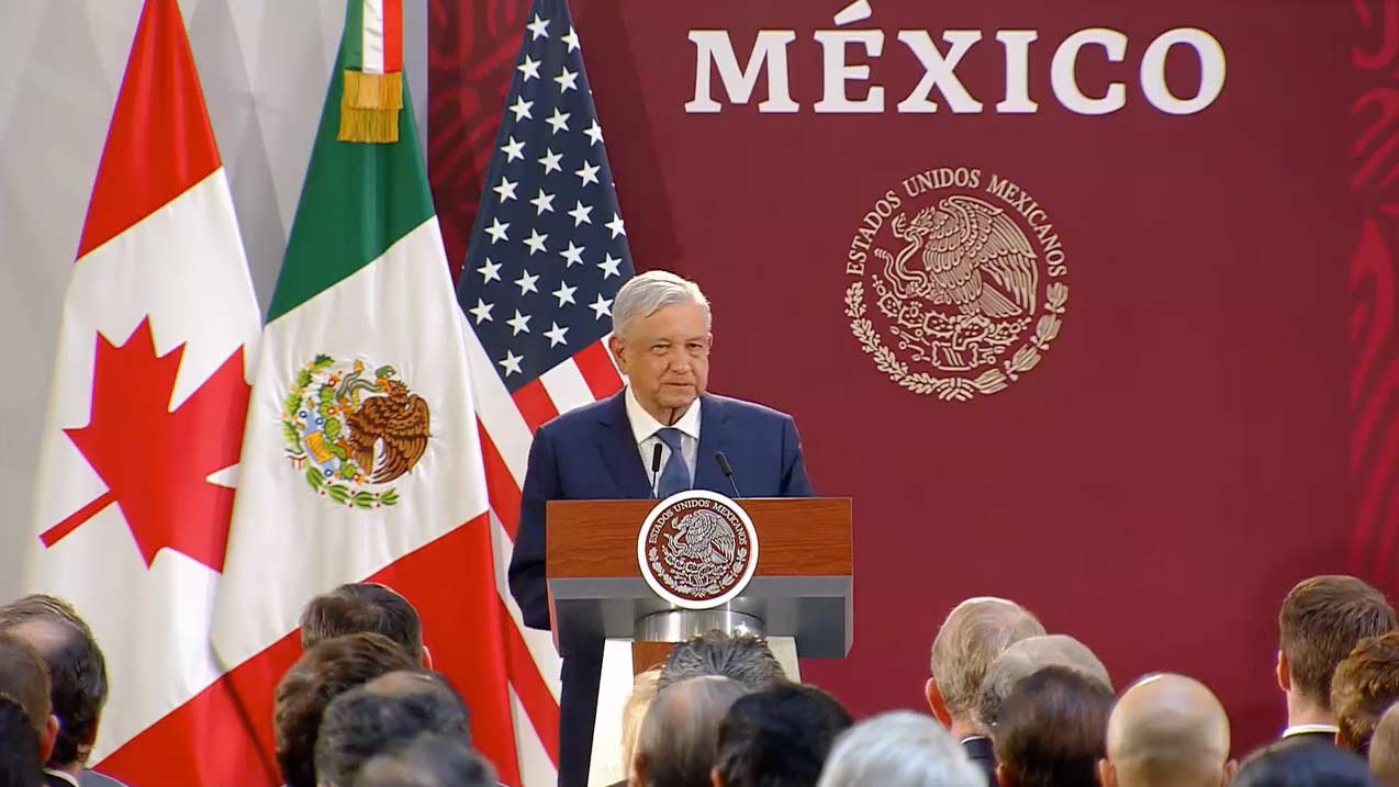 AMLO fierma acuerdos del TMEC