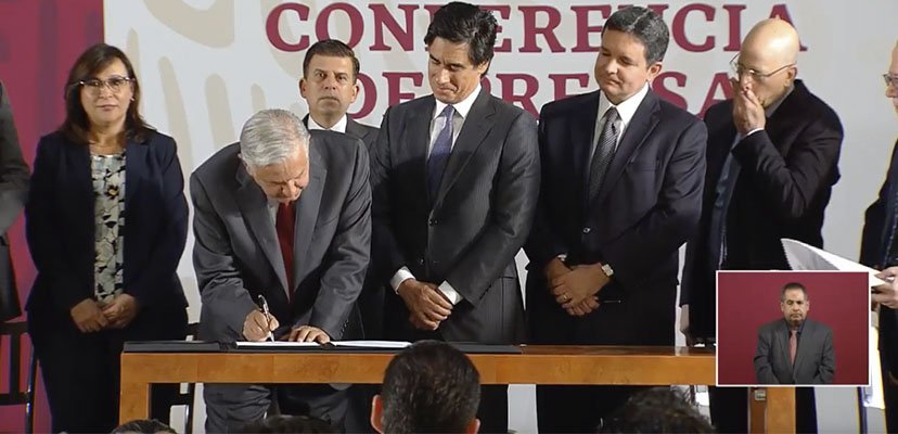 firma-contrato.jpg