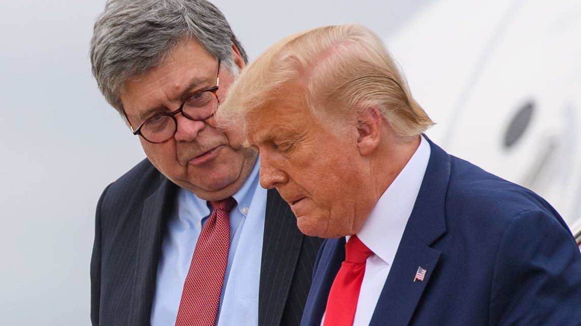 fiscal-general-eeuu-william-barr-con-trump-pasado-septiembre-1604990176101.jpg