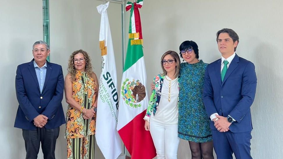 fotor_2023-5-8_12_33_17.jpg