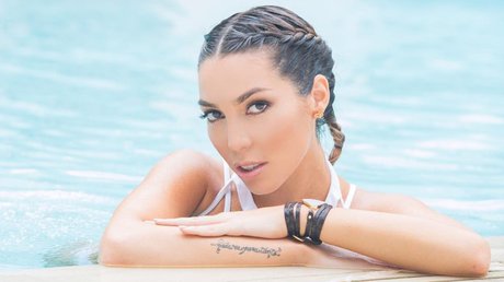 Frida Sofía ya es cantante.jpg