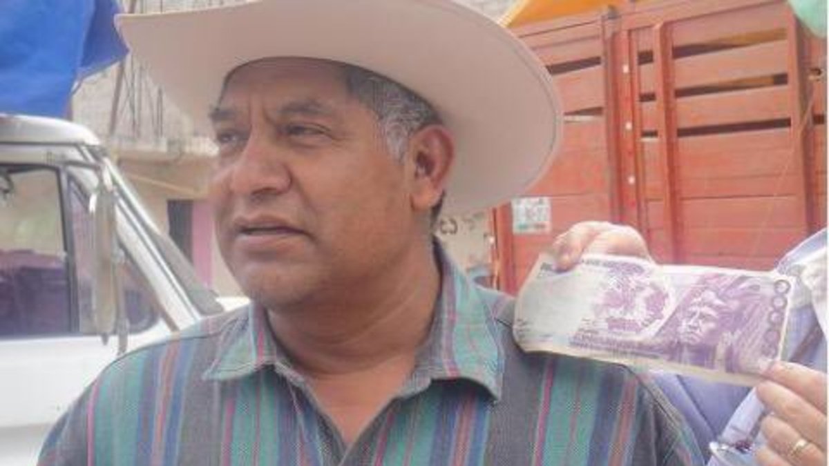 fulgencio sandoval billetes.jpg