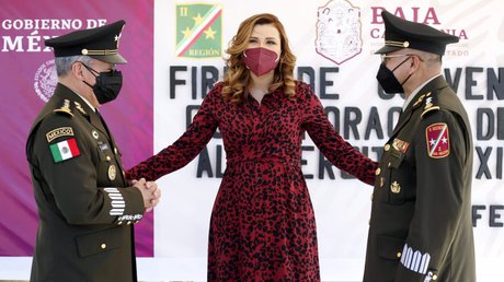 gobBajaCaliforniareconoceEjércitomex.jpg