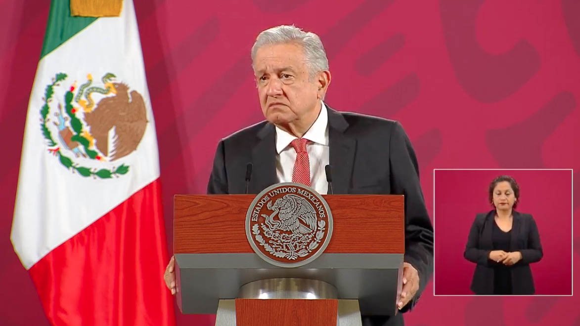 gris amlo 3.jpg