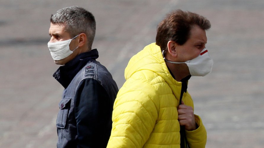 hombres coronavirus.jpg
