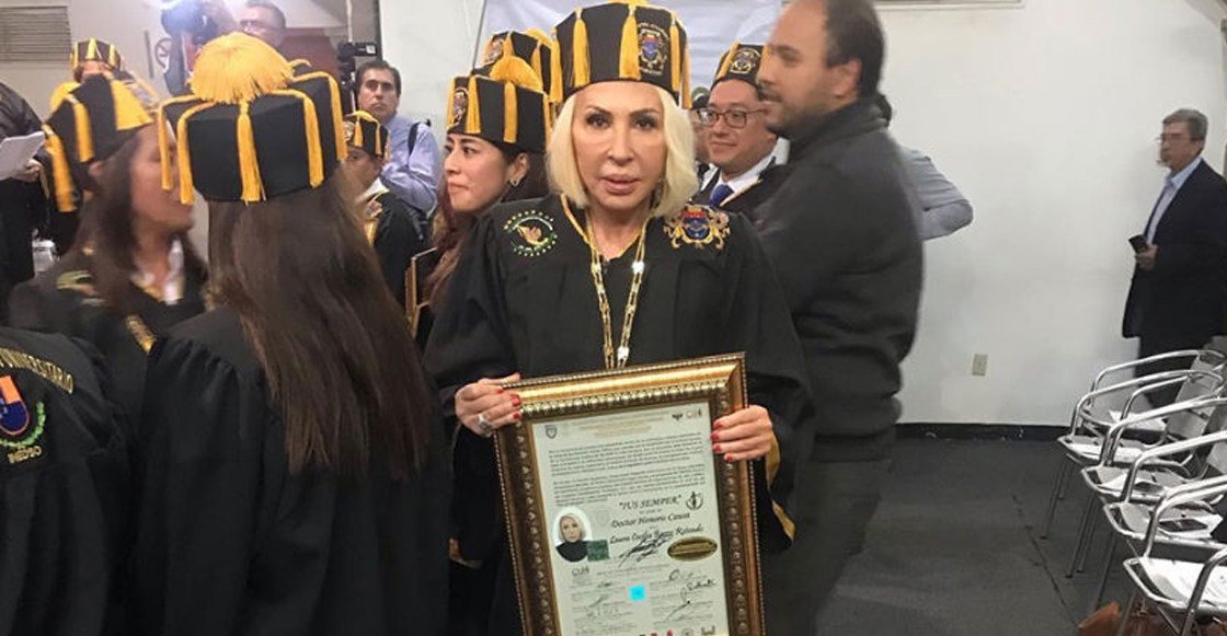 honoris-causa-laura-bozzo.jpg