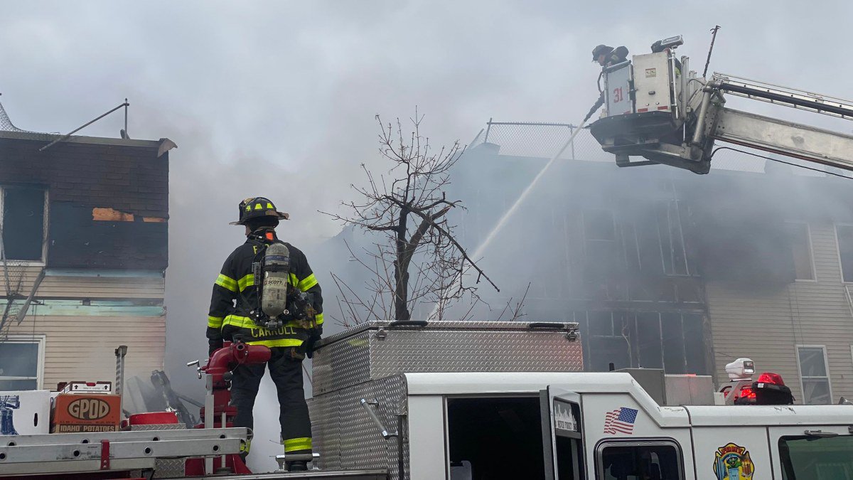 incendioBronxNYmujermuertavariosheridos.jpg