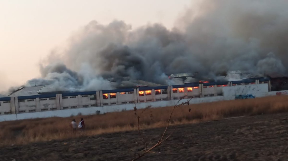 incendioenbodegacartóndeChalco.jpg