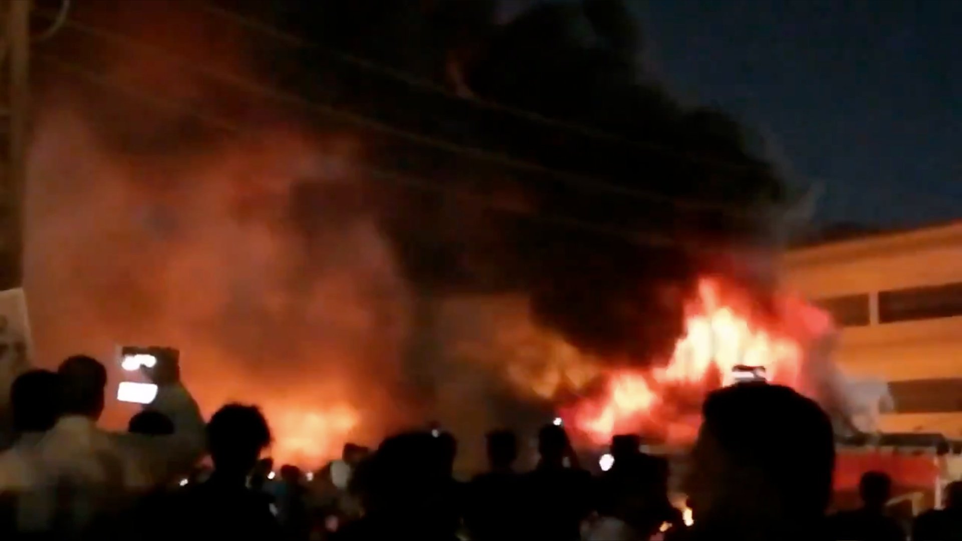 irak incendio hospital covid.jpg