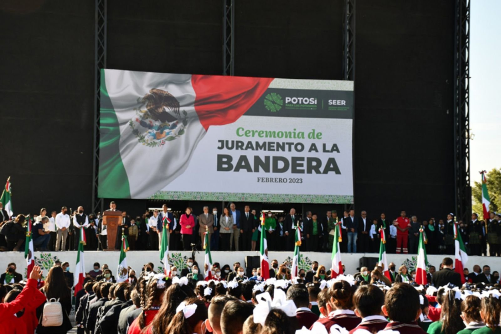 juramento-a-la-bandera-fotor-20240222123314