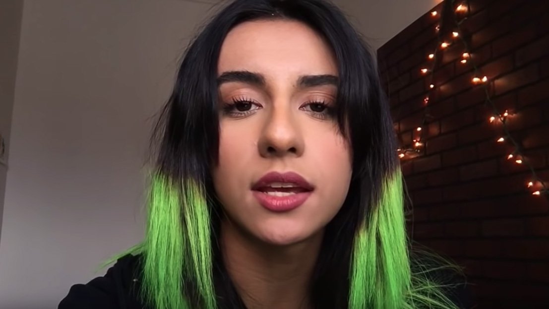 la mars violecnia mujeres.jpg