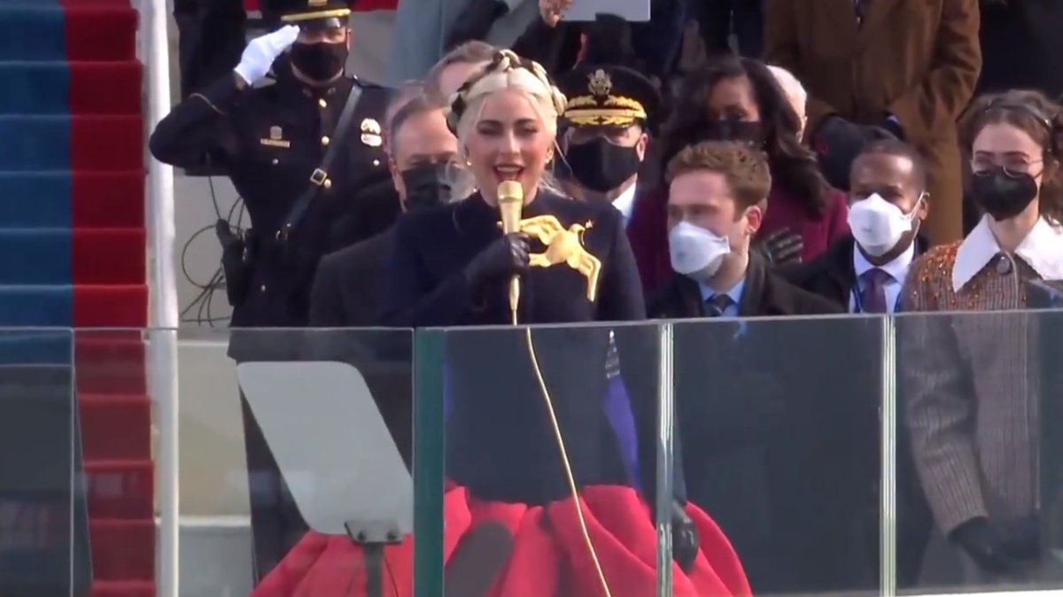 lady gaga himno biden.jpg