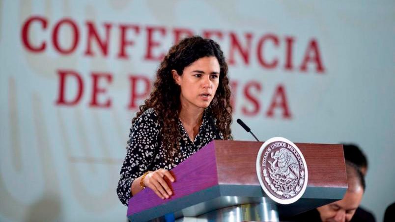 luisa-maria-alcalde-en-conferencia-de-prensa.jpg