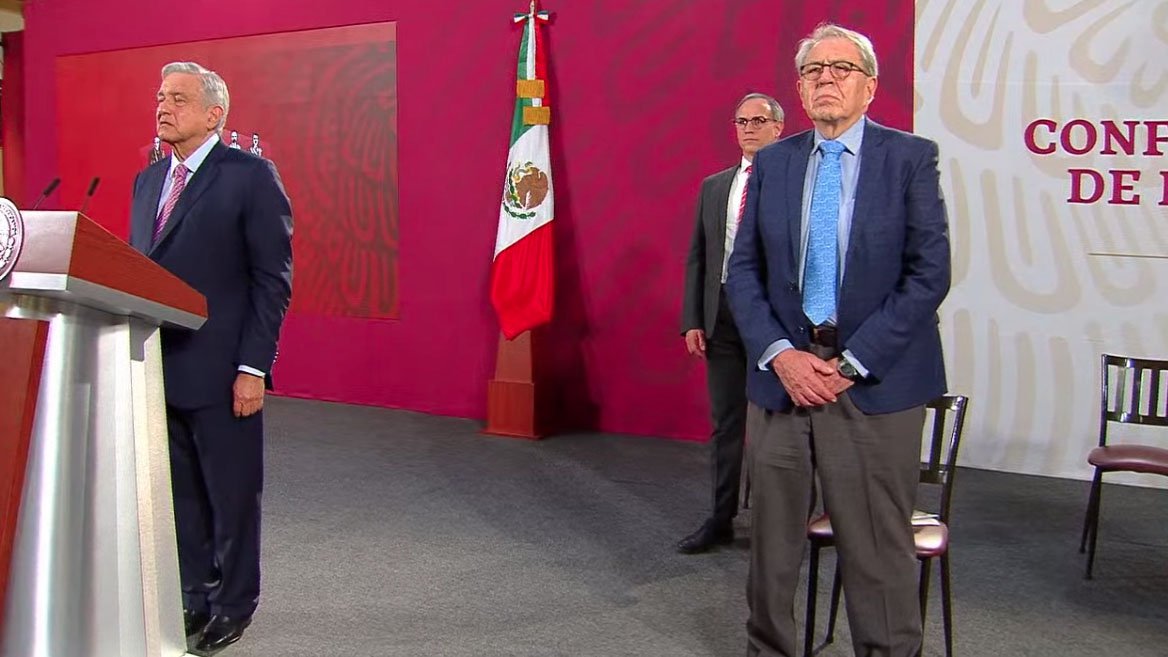 minuto de silencio amlo.jpg