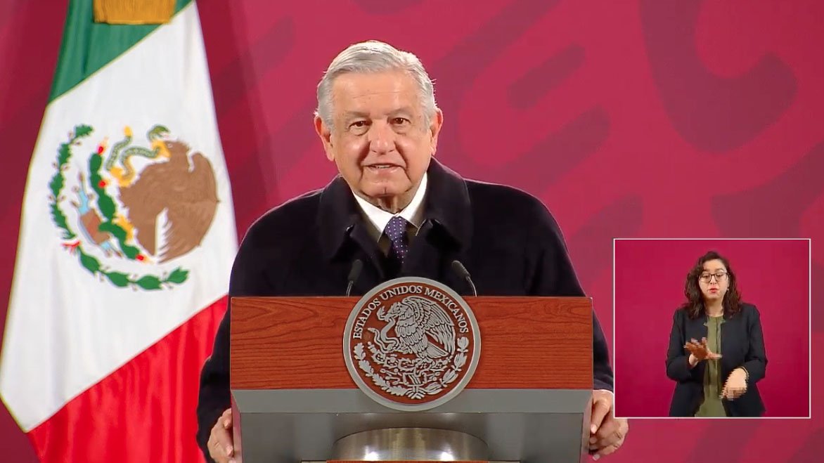 morado abrigo.jpg