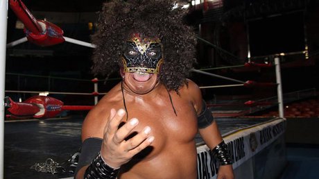 mr niebla luchador .jpg